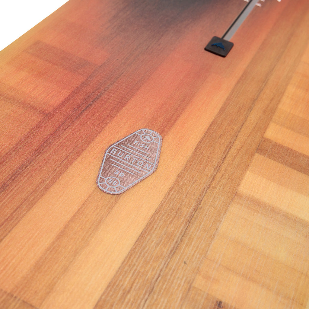 Gender Neutral Fish 3D Directional Flat Top