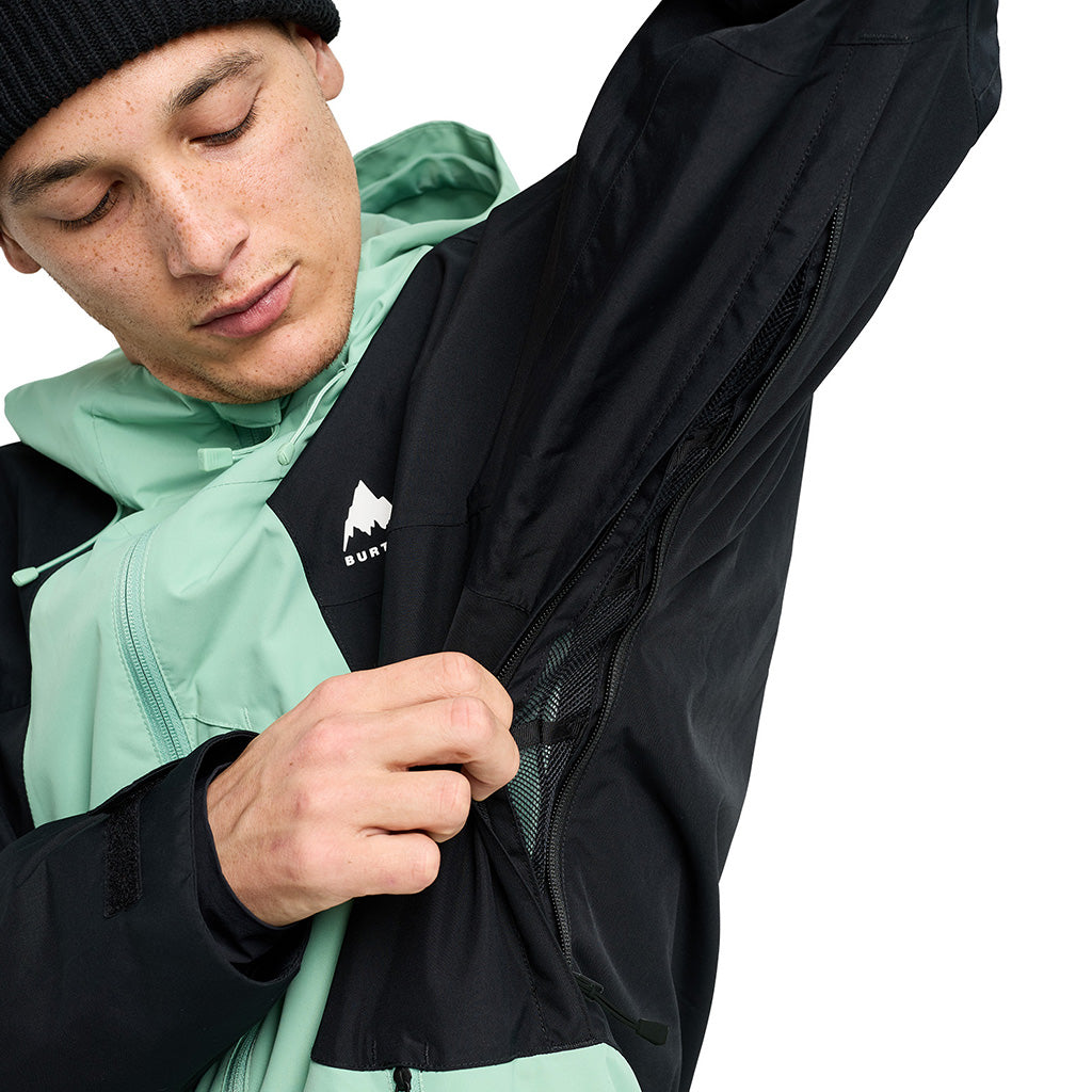 Reserve 2L Jacket - Soft Sage / True Black