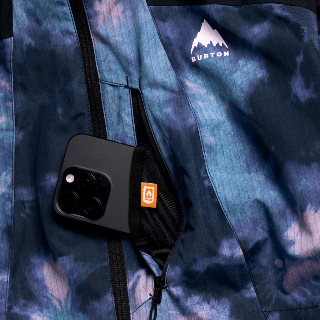 Wms Reserve 2L Jacket - True Black/Crystal Dye