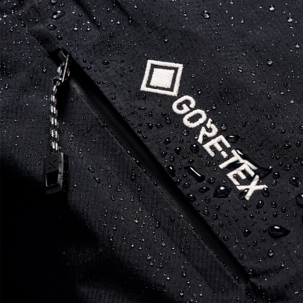 [ak] Swash Down Insulated GORE-TEX 2L Jacket - True Black